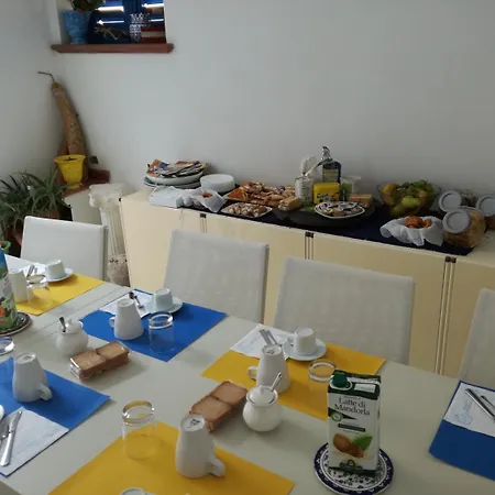 Mediterranea Bed & Breakfast 4*